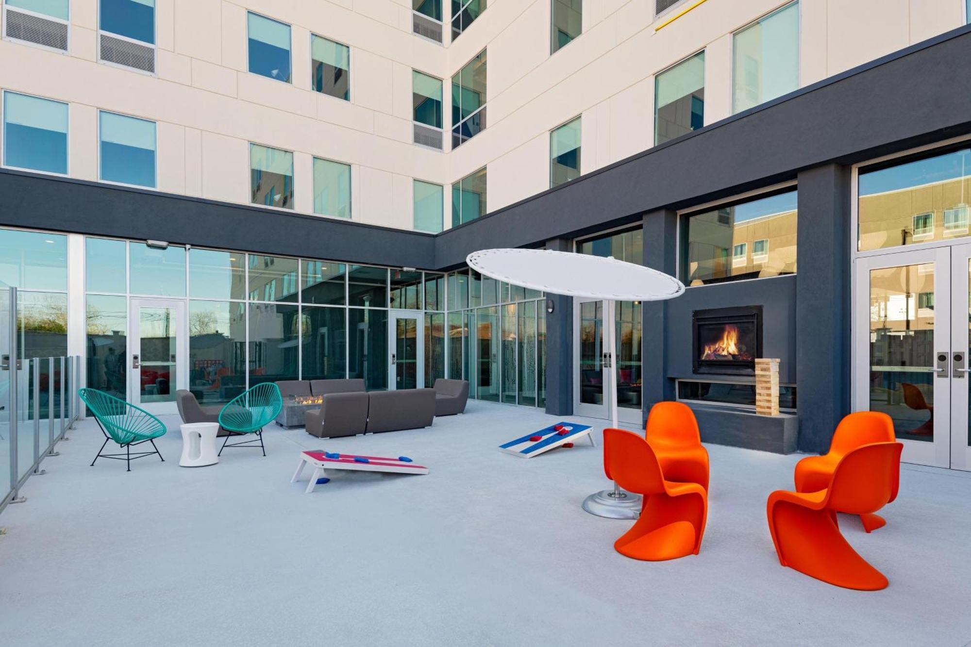 Hotel Aloft Waco Downtown Esterno foto