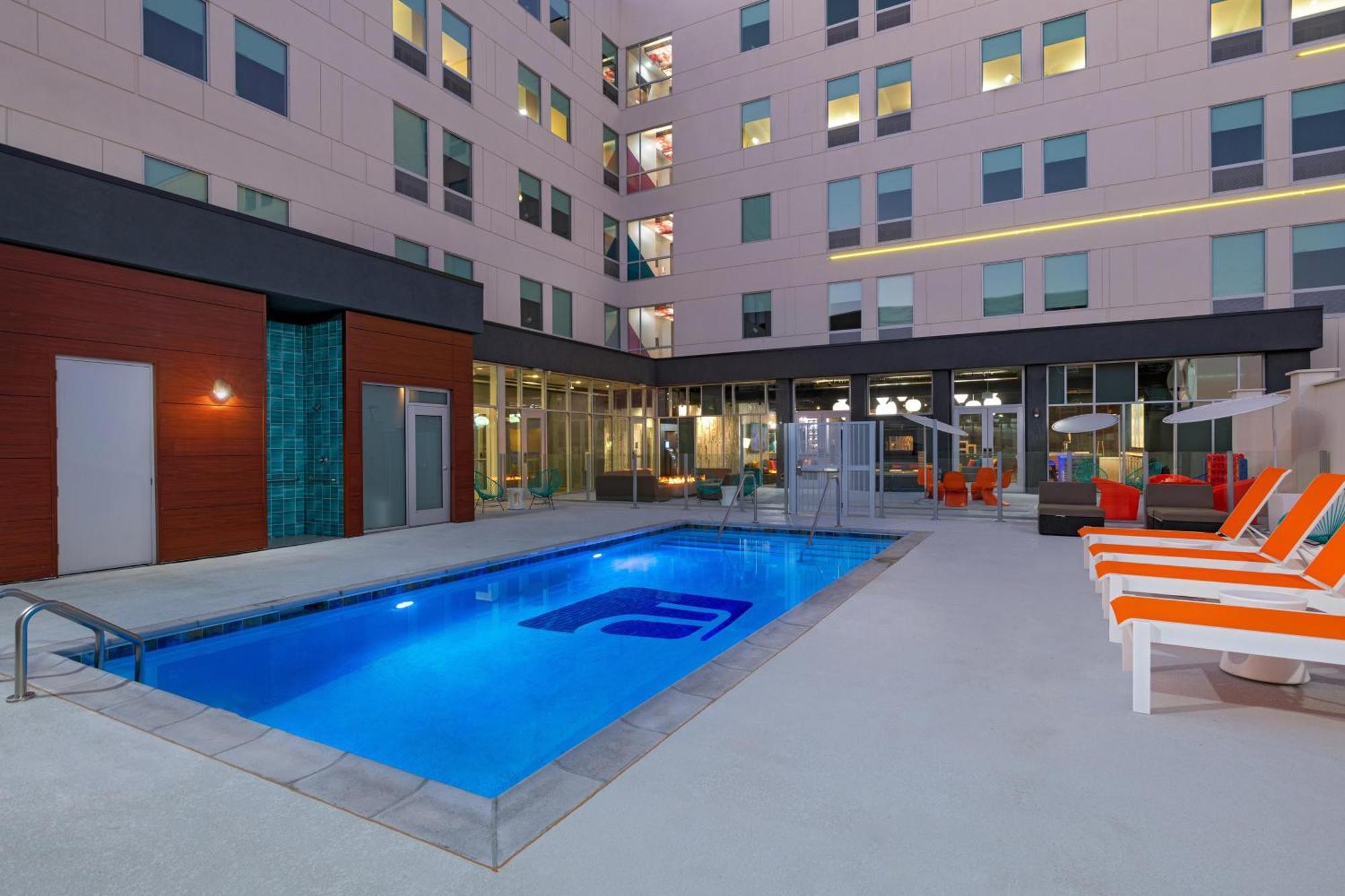 Hotel Aloft Waco Downtown Esterno foto